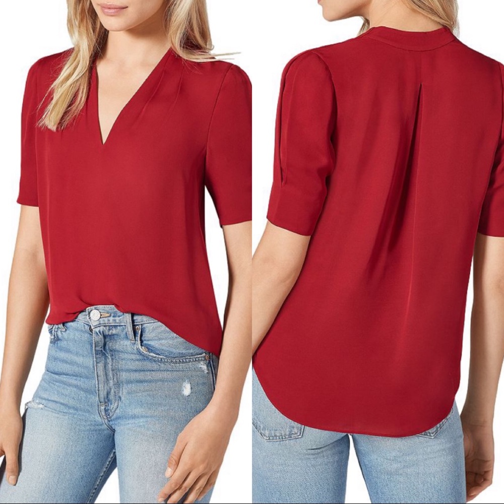 Joie V-Neck - M